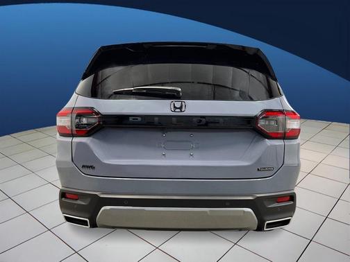 Sonic Gray Pearl 2026 Honda Pilot Touring 8-Passenger