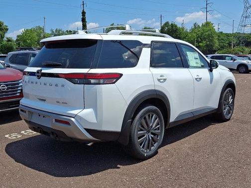 2025 Nissan Pathfinder SL 4WD