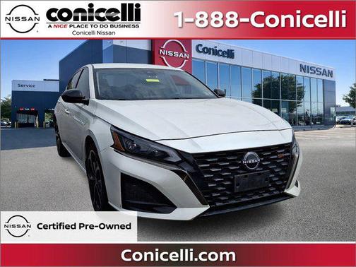 Pearl White Tricoat 2023 Nissan Altima SR FWD
