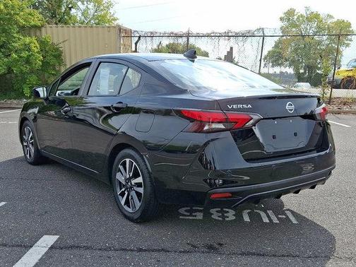 2022 Nissan Versa 1.6 SV