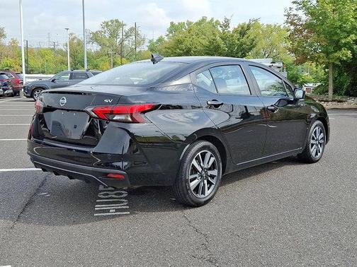 2022 Nissan Versa 1.6 SV