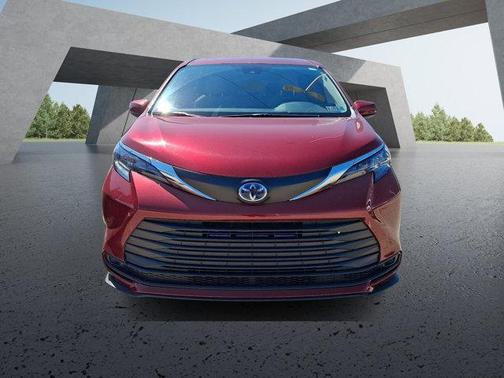 Ruby 2025 Toyota Sienna LE