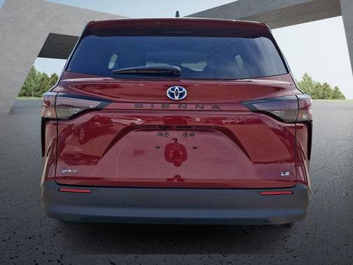 2025 Toyota Sienna LE