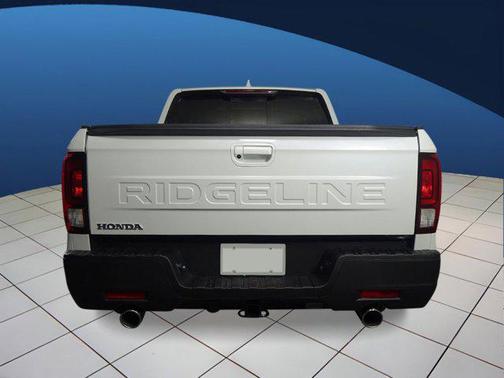 Platinum White Pearl 2026 Honda Ridgeline RTL