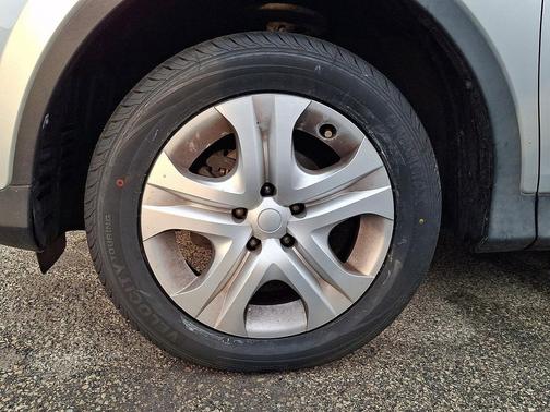 Classic Silver Metallic 2013 Toyota RAV4 LE