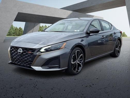 Gun Metallic 2024 Nissan Altima SR FWD