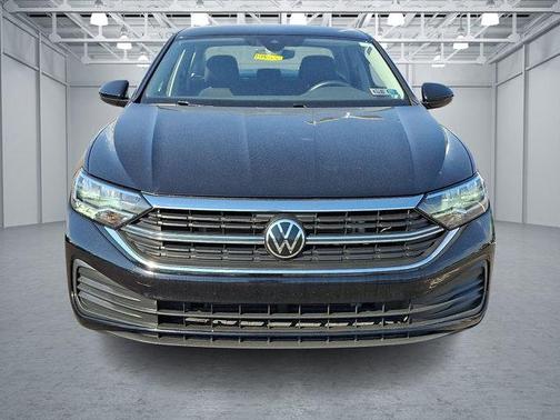 Deep Black Pearl 2024 Volkswagen Jetta 1.5T S