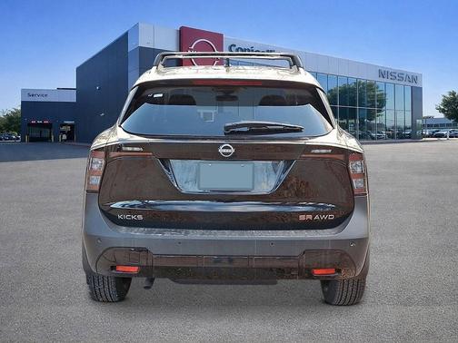 Super Black 2026 Nissan Kicks SR