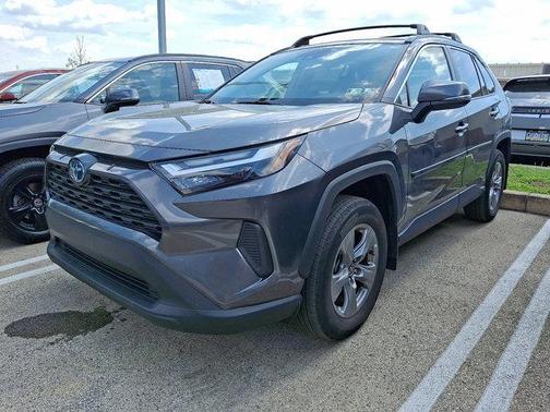 2022 Toyota RAV4 Hybrid XLE