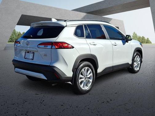 2022 Toyota Corolla Cross LE