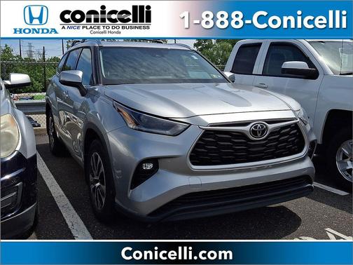 Celestial Silver 2021 Toyota Highlander XLE