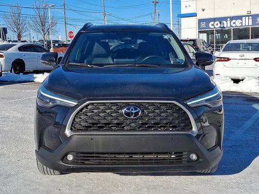 2024 Toyota Corolla Cross XLE