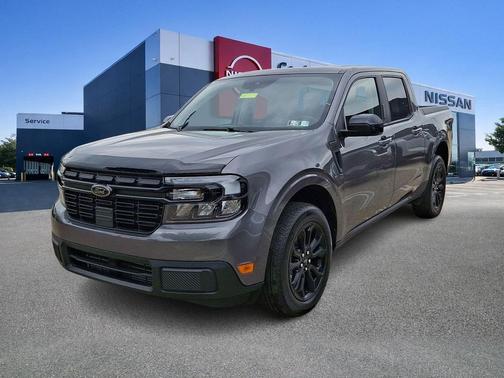 Carbonized Gray Metallic 2023 Ford Maverick Lariat