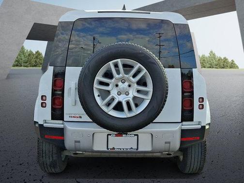 2024 Land Rover Defender 110 P300