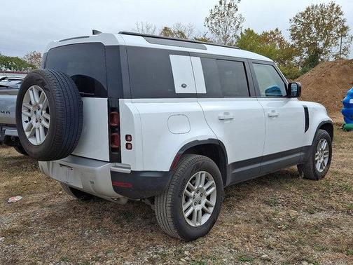 2024 Land Rover Defender 110 P300