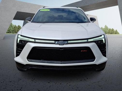 Iridescent Pearl Tricoat 2025 Chevrolet Blazer EV AWD RS