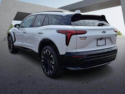 Iridescent Pearl Tricoat 2025 Chevrolet Blazer EV AWD RS