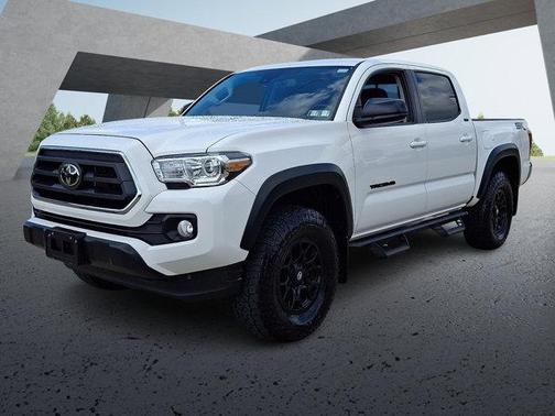 Ice Cap 2023 Toyota Tacoma SR5