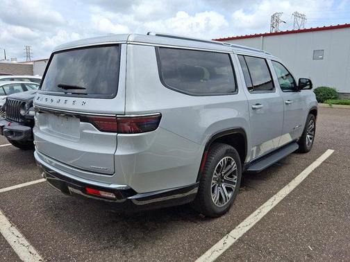 2023 Jeep Wagoneer L Series II 4x4