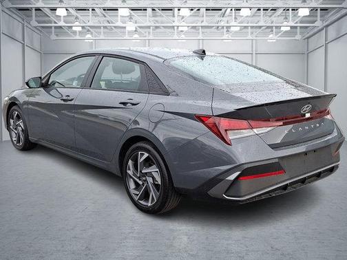 Ecotronic Gray 2025 Hyundai ELANTRA Sport