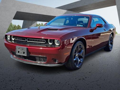 Octane Red Pearlcoat 2018 Dodge Challenger SXT