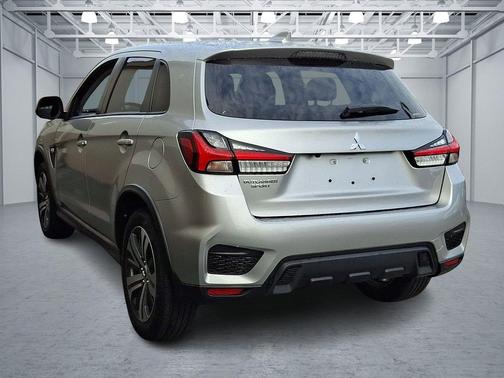 Alloy Silver Metallic 2024 Mitsubishi Outlander Sport 2.0 ES