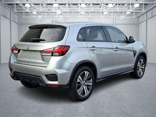 Alloy Silver Metallic 2024 Mitsubishi Outlander Sport 2.0 ES