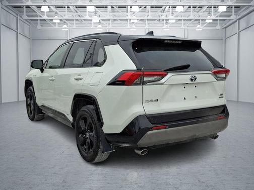 2020 Toyota RAV4 Hybrid SE