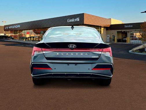 2025 Hyundai ELANTRA Limited