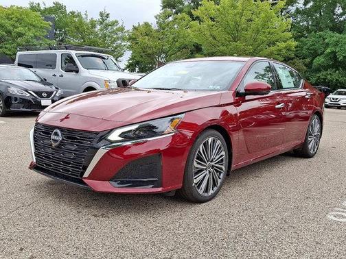 2025 Nissan Altima SL FWD