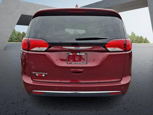 2018 Chrysler Pacifica Touring-L Plus