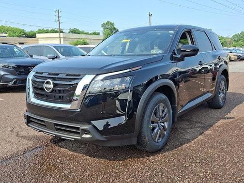 2025 Nissan Pathfinder S 4WD