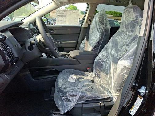 2025 Nissan Pathfinder S 4WD