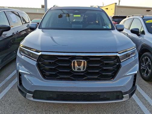 Gray 2025 Honda Pilot Touring 8-Passenger