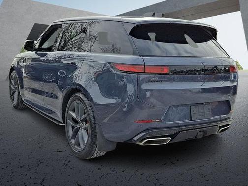 2025 Land Rover Range Rover Sport SE