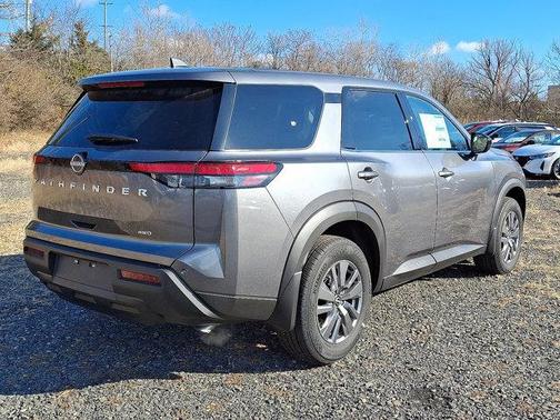 2025 Nissan Pathfinder S 4WD