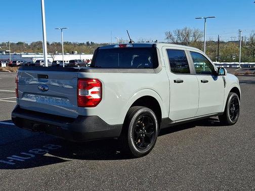 Cactus Grey 2022 Ford Maverick XLT