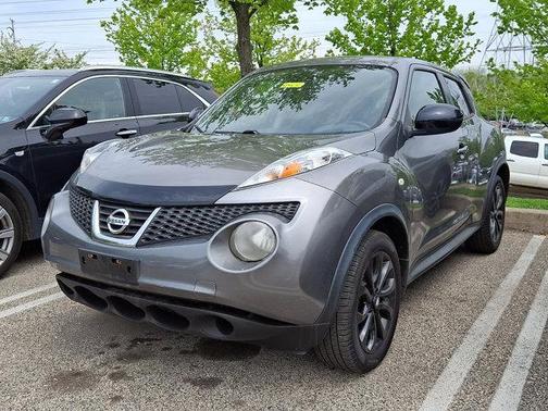 Gun Metallic 2013 Nissan Juke SV