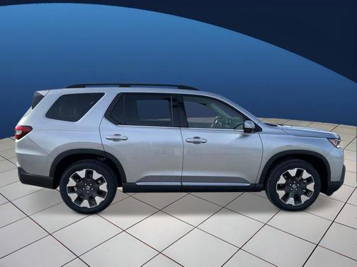 Solar Silver Metallic 2026 Honda Pilot Touring 8-Passenger