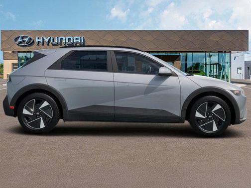 2025 Hyundai IONIQ 5 SEL