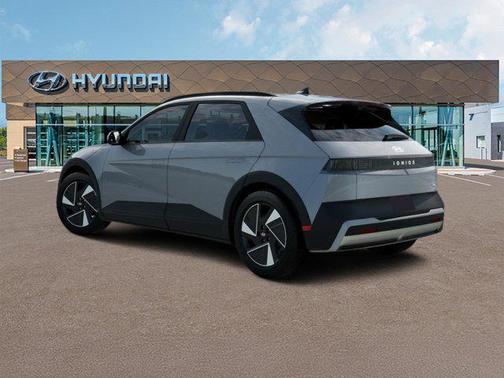 2025 Hyundai IONIQ 5 SEL