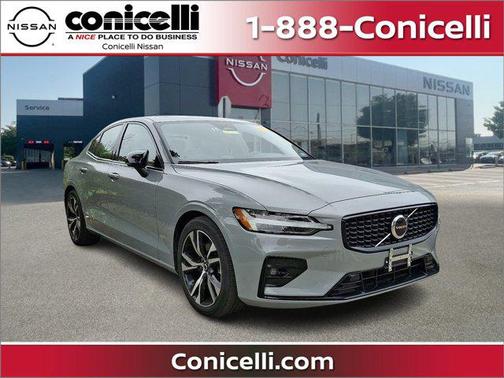 2024 Volvo S60 B5 Core Dark Theme