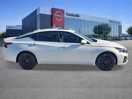 Pearl White Tricoat 2026 Nissan Altima SV FWD