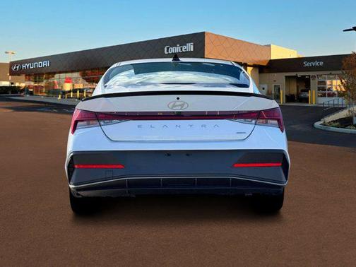 2025 Hyundai ELANTRA HEV SEL Sport