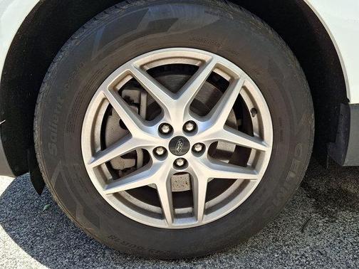 Oxford White 2024 Ford Edge SEL