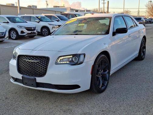 2021 Chrysler 300 Touring