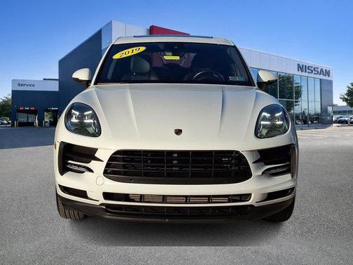 White 2019 Porsche Macan Macan S