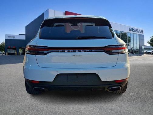 White 2019 Porsche Macan Macan S
