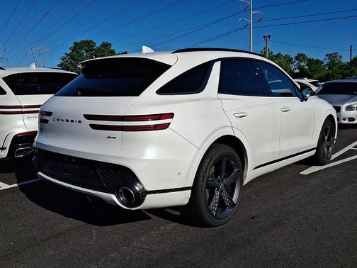 Uyuni White 2023 Genesis GV70 2.5T AWD
