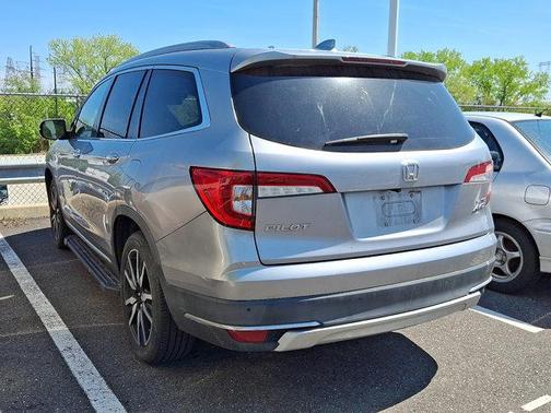 Lunar Silver Metallic 2020 Honda Pilot AWD Elite
